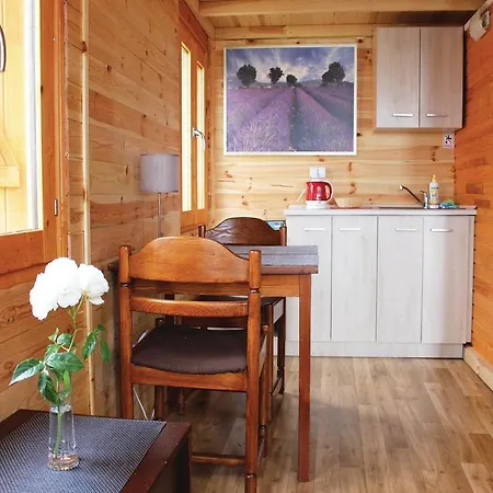 One-bedroom Holiday In *